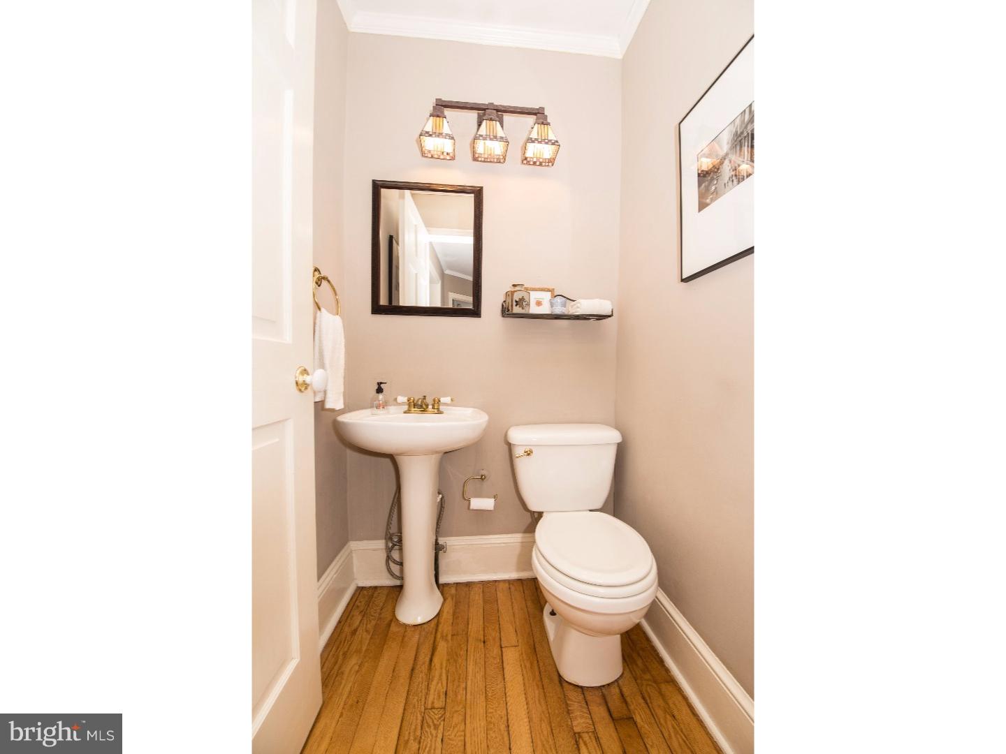 CHESTNUT HILL - Residential