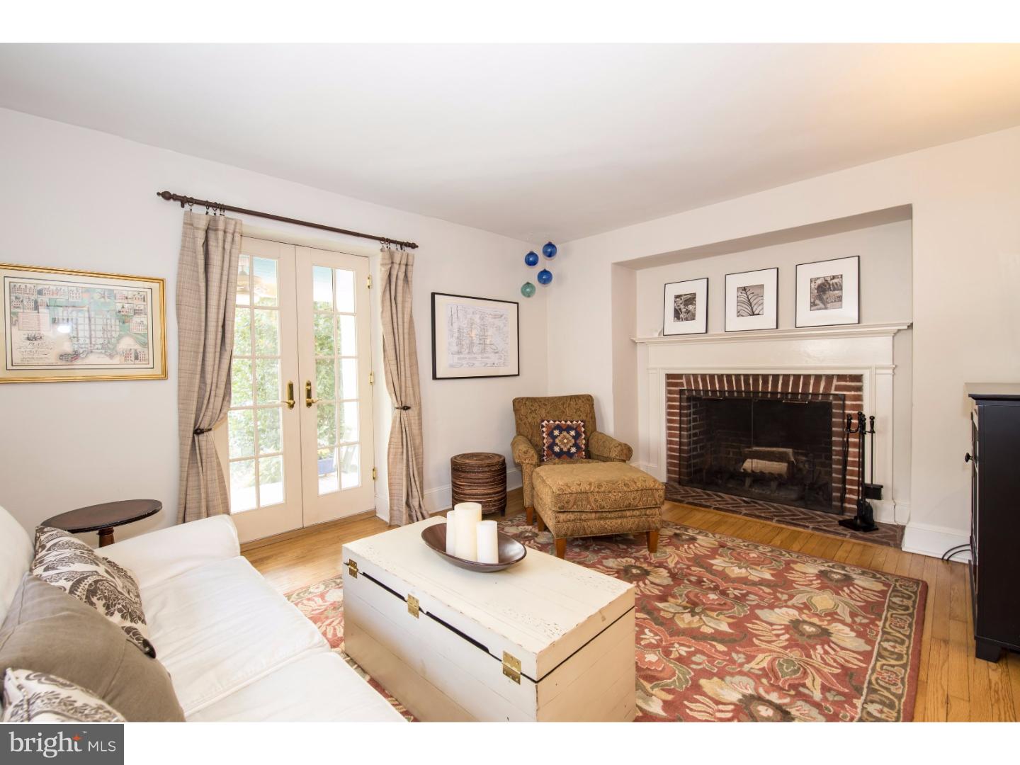 CHESTNUT HILL - Residential