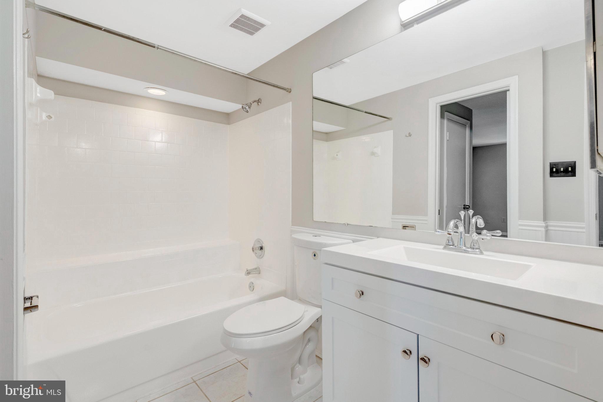 NEWGATE - Residential Lease