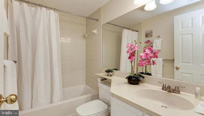 GABLES OF TUCKERMAN - Residential Lease