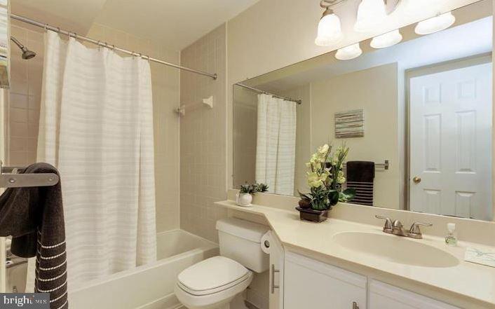 GABLES OF TUCKERMAN - Residential Lease