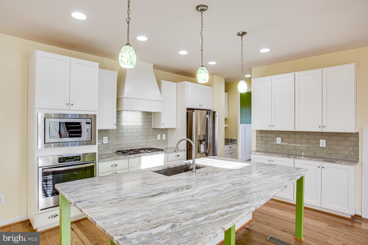 EMBREY MILL - Residential Lease