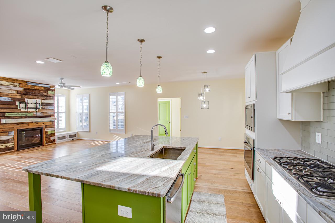 EMBREY MILL - Residential Lease