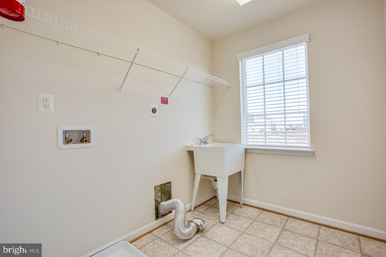 EMBREY MILL - Residential Lease