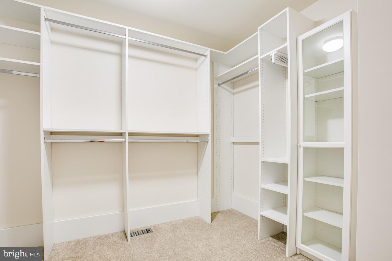 EMBREY MILL - Residential Lease