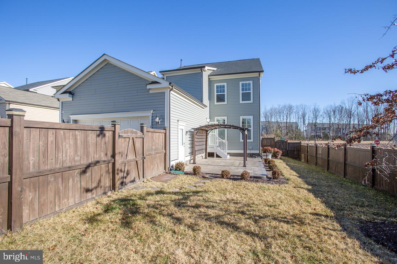 EMBREY MILL - Residential Lease