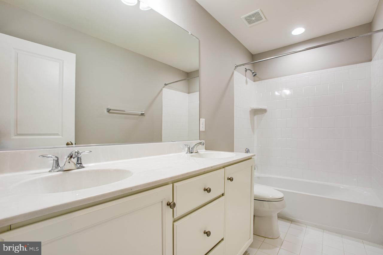 EMBREY MILL - Residential Lease