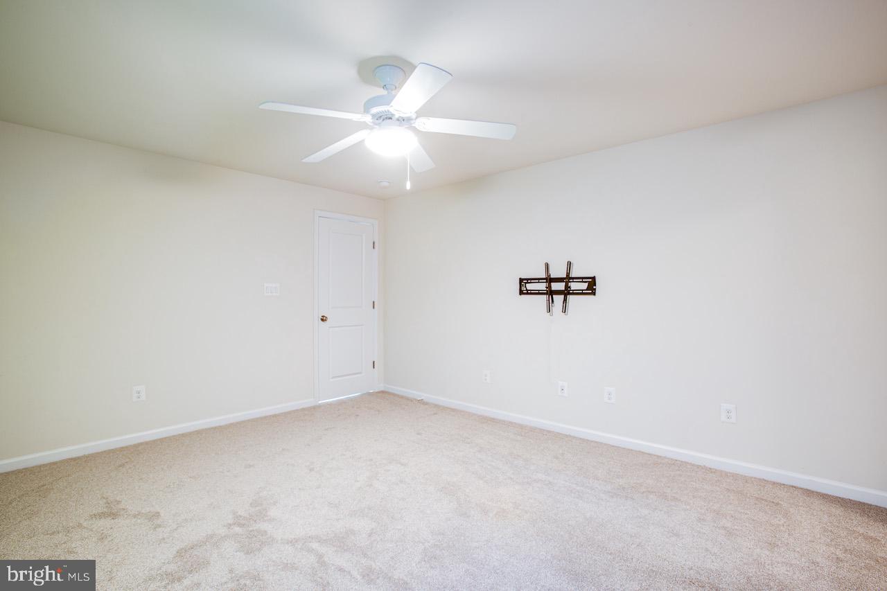 EMBREY MILL - Residential Lease