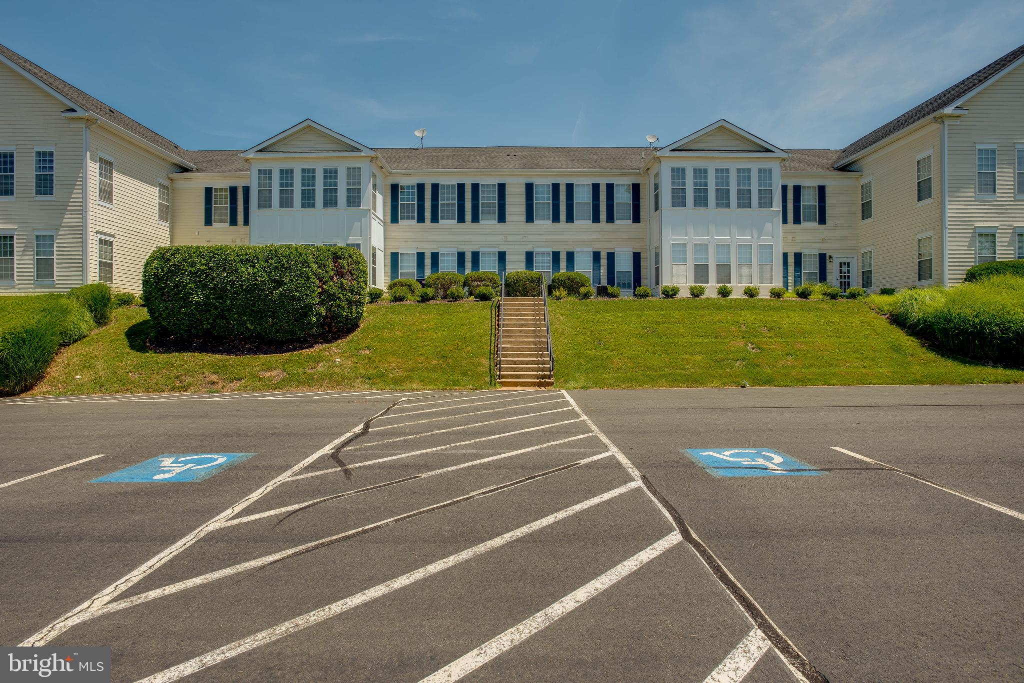 SUFFIELD MEADOWS - Residential