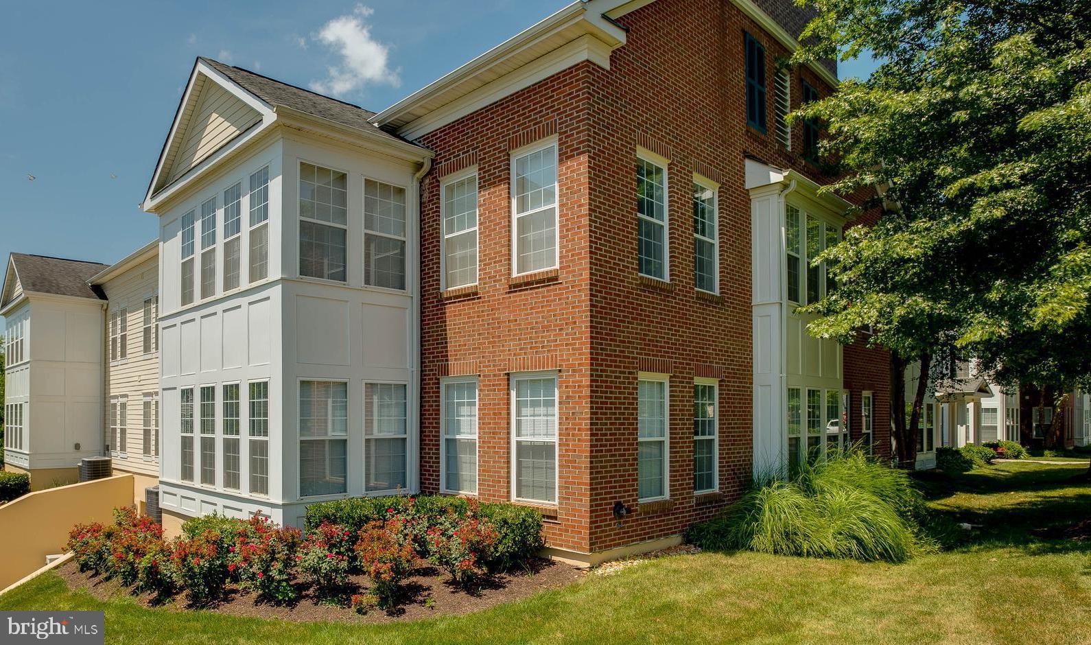 SUFFIELD MEADOWS - Residential