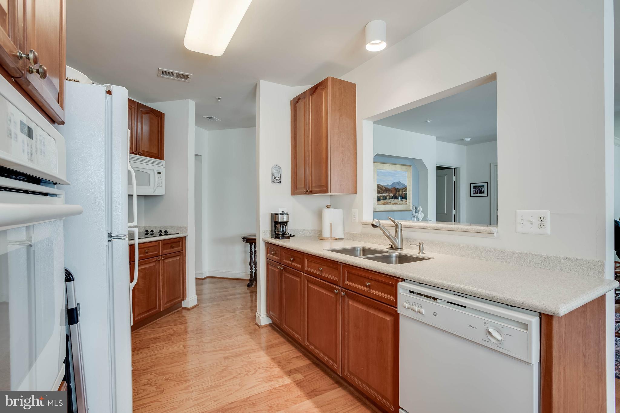 SUFFIELD MEADOWS - Residential