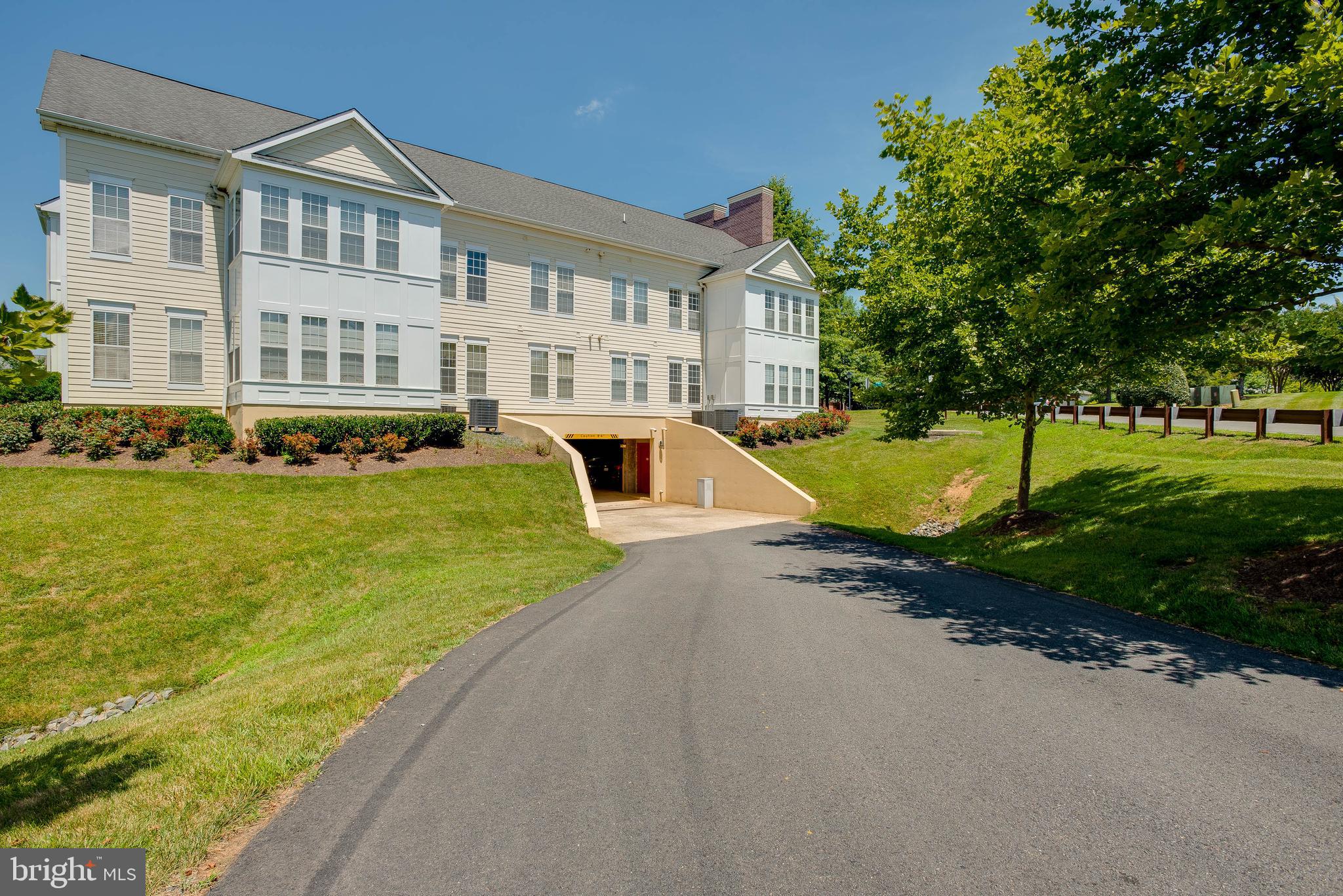 SUFFIELD MEADOWS - Residential