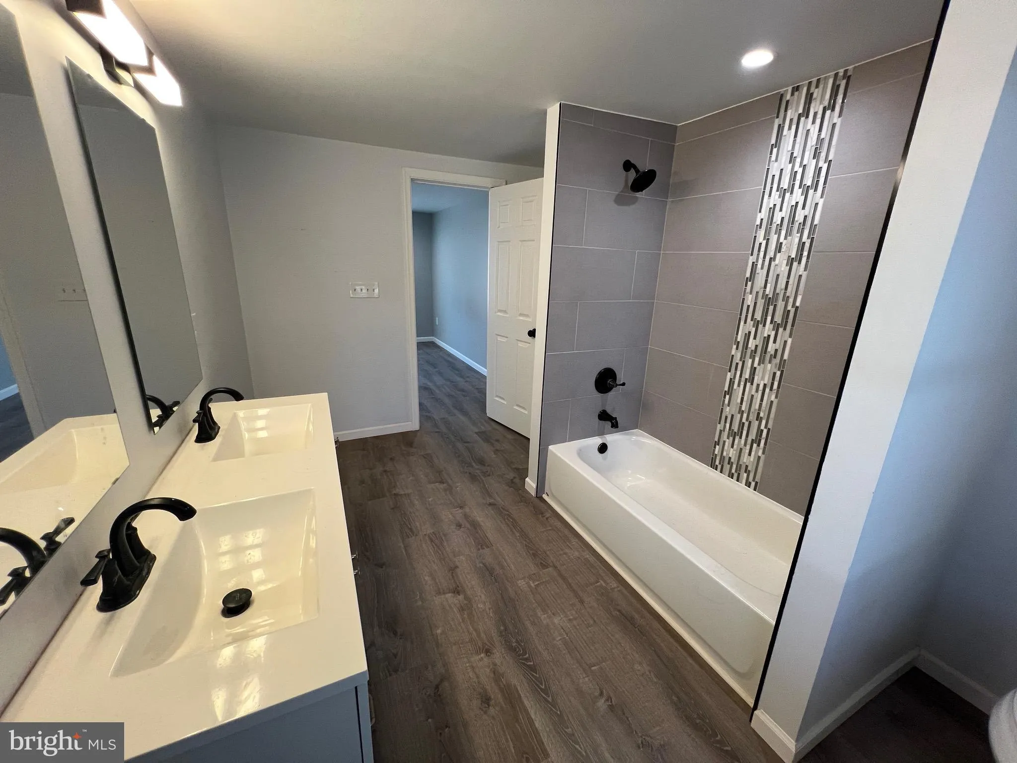 Franklinville, New Jersey 08322, United States, 3 Bedrooms Bedrooms, ,2 BathroomsBathrooms,Residential,Pending,10431