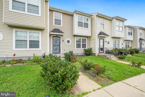 Townhouse For Sale - 5816 N Holly Springs Drive #1-3<br/> CAPITOL HEIGHTS, MD 20743