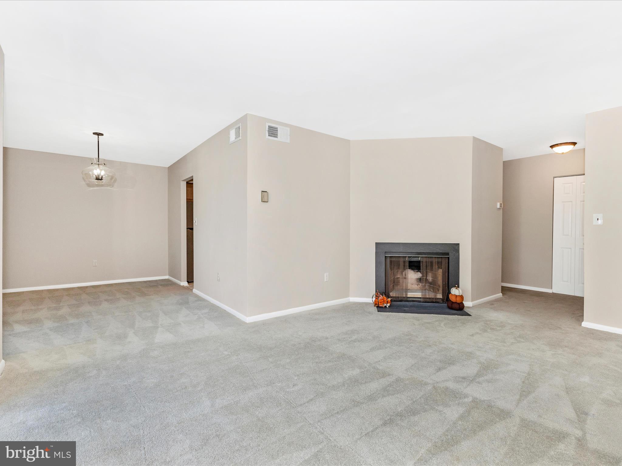 HUNTING RIDGE CONDOMINIUM - Residential