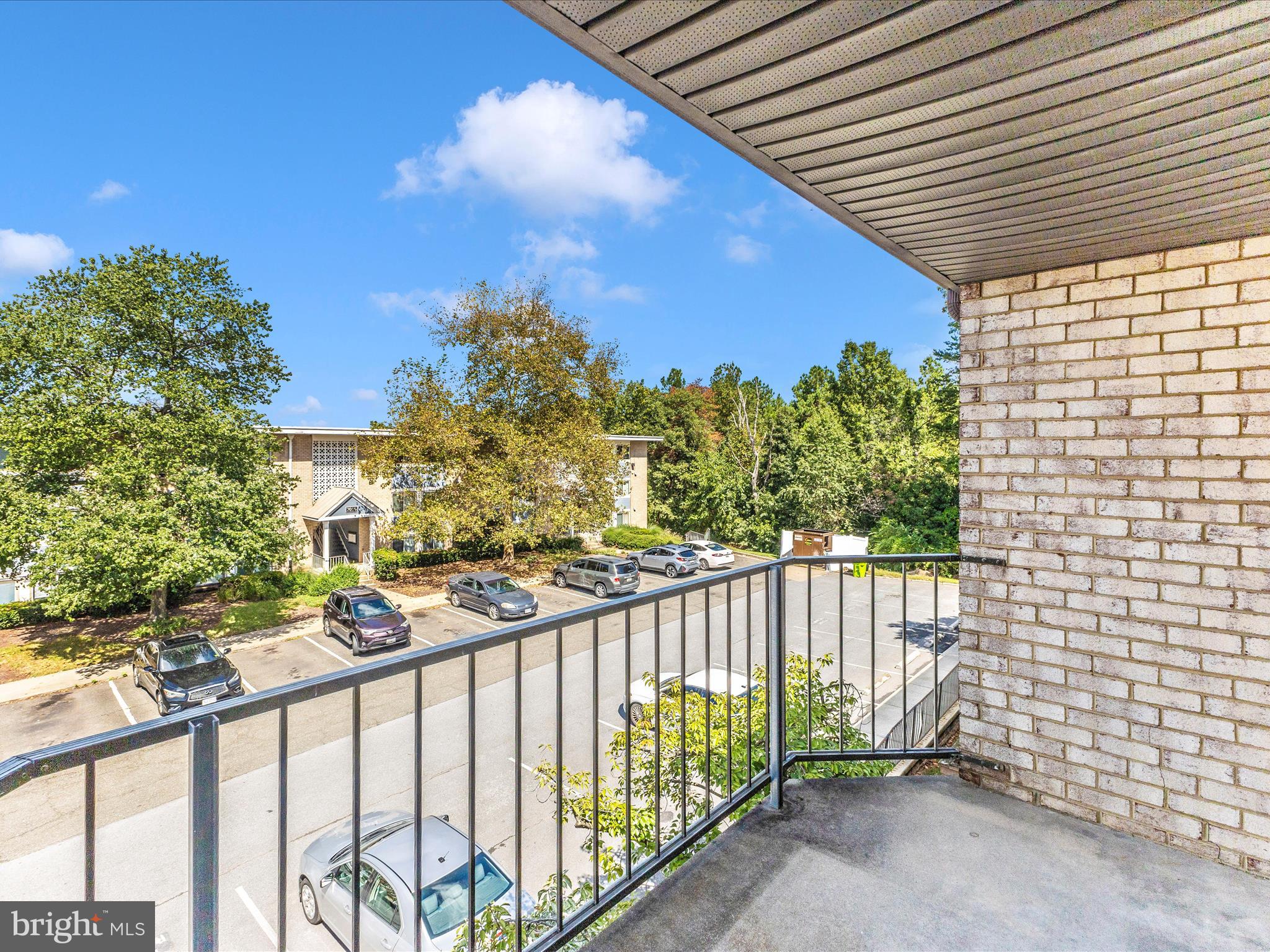 HUNTING RIDGE CONDOMINIUM - Residential