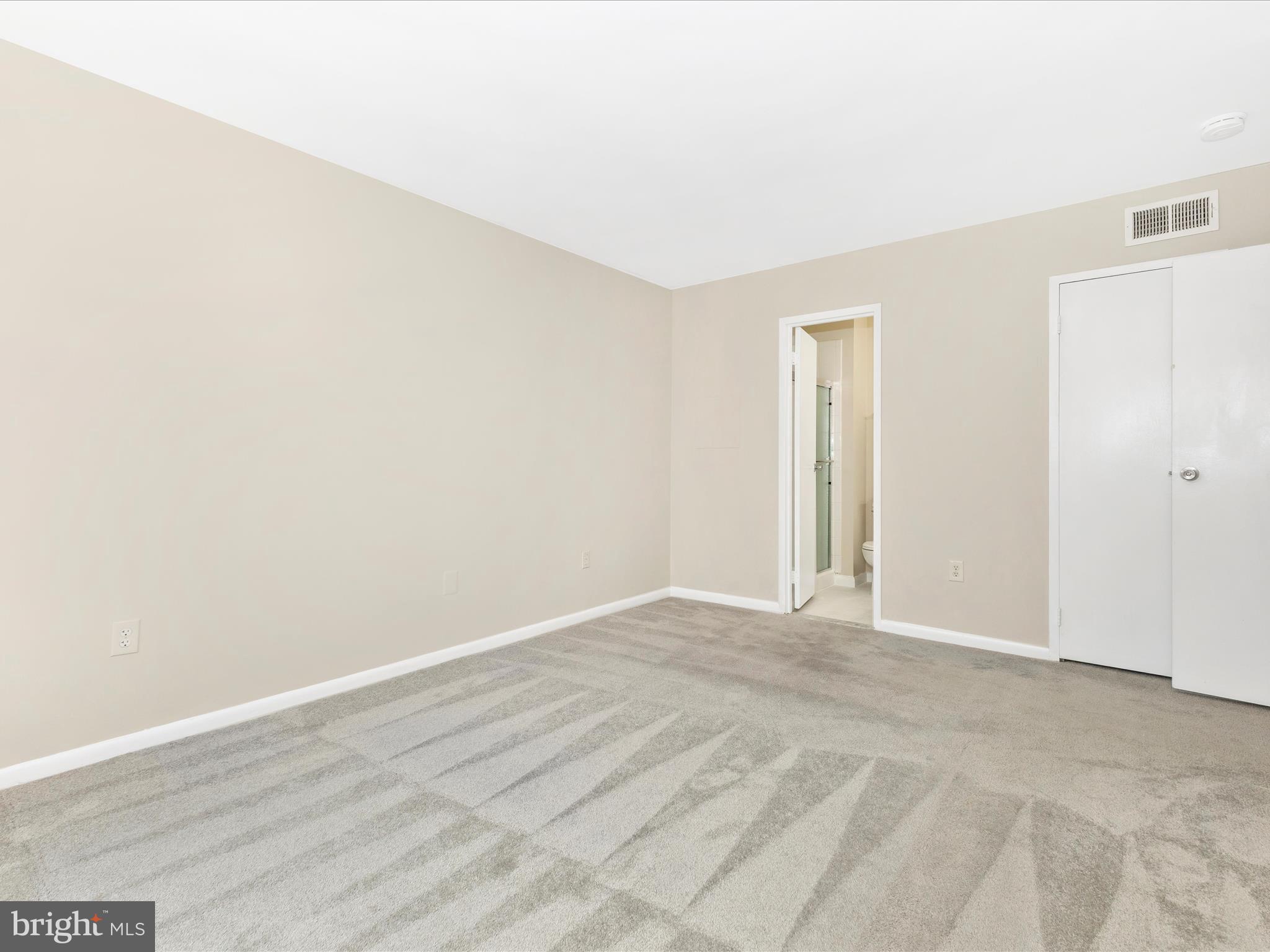 HUNTING RIDGE CONDOMINIUM - Residential