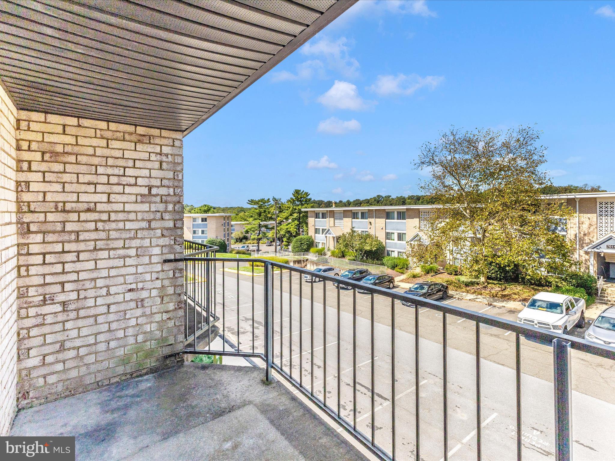 HUNTING RIDGE CONDOMINIUM - Residential