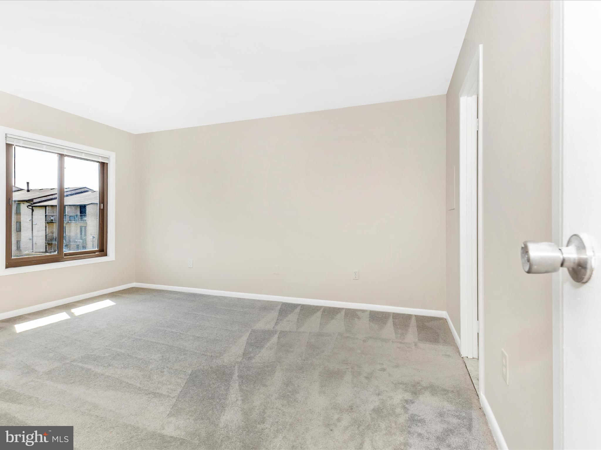 HUNTING RIDGE CONDOMINIUM - Residential