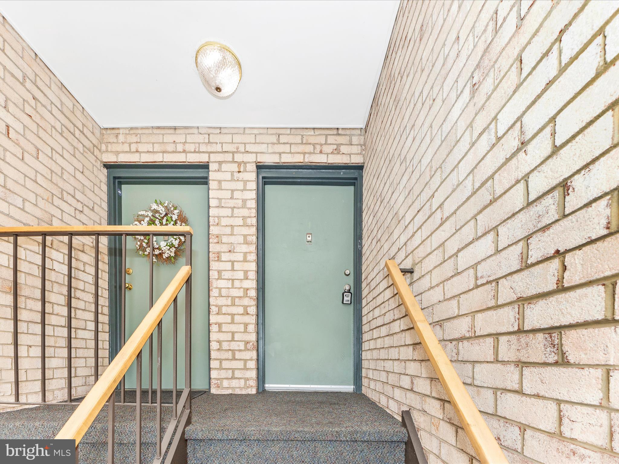 HUNTING RIDGE CONDOMINIUM - Residential