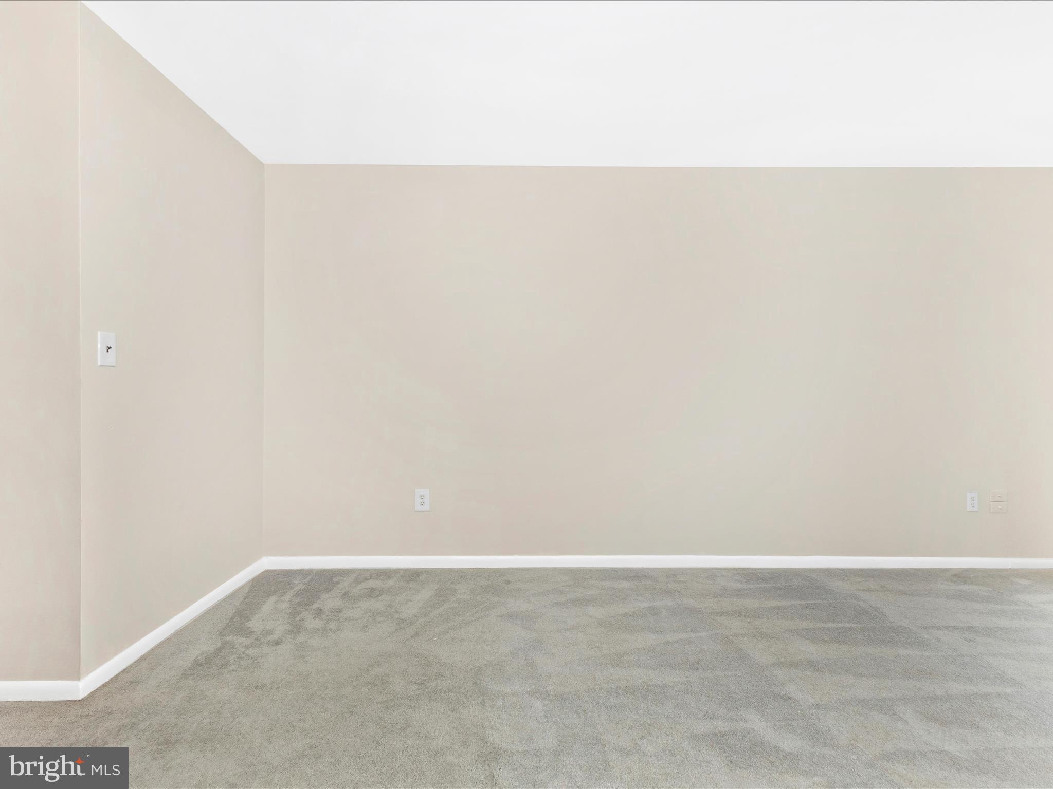 HUNTING RIDGE CONDOMINIUM - Residential