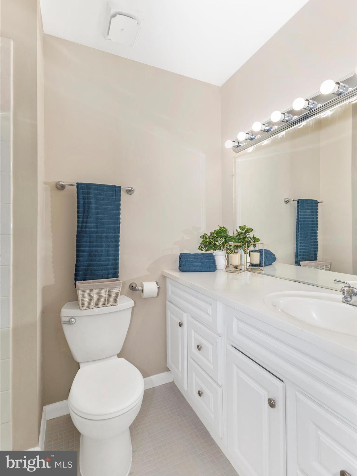 HUNTING RIDGE CONDOMINIUM - Residential