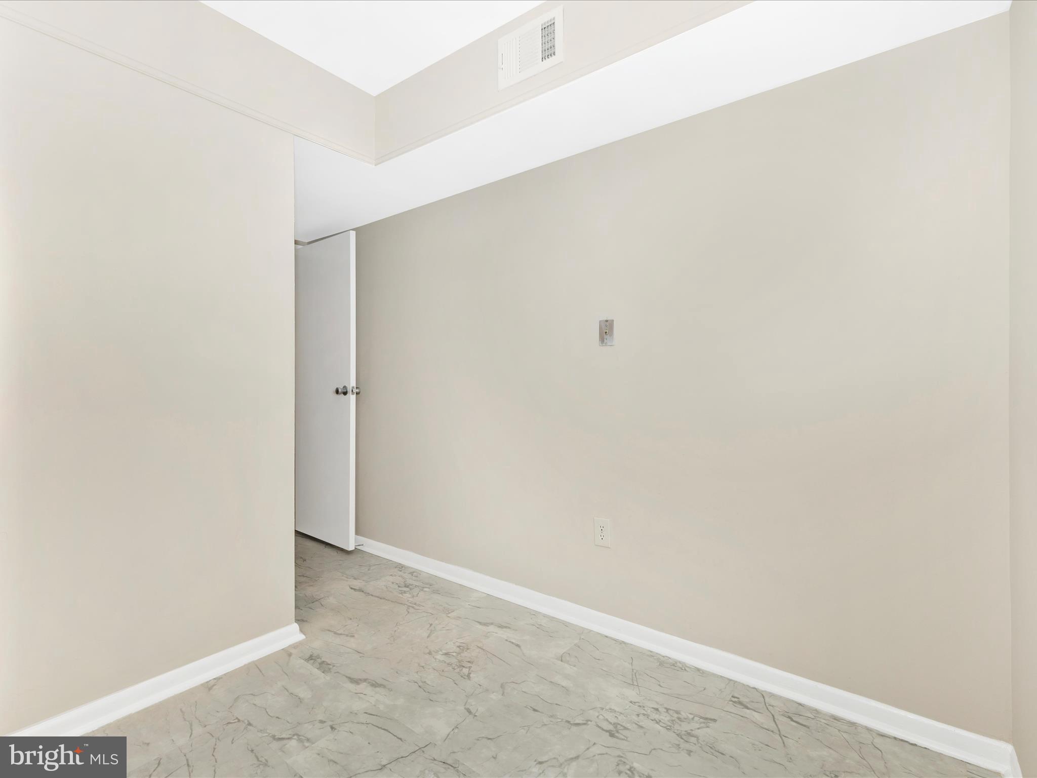 HUNTING RIDGE CONDOMINIUM - Residential