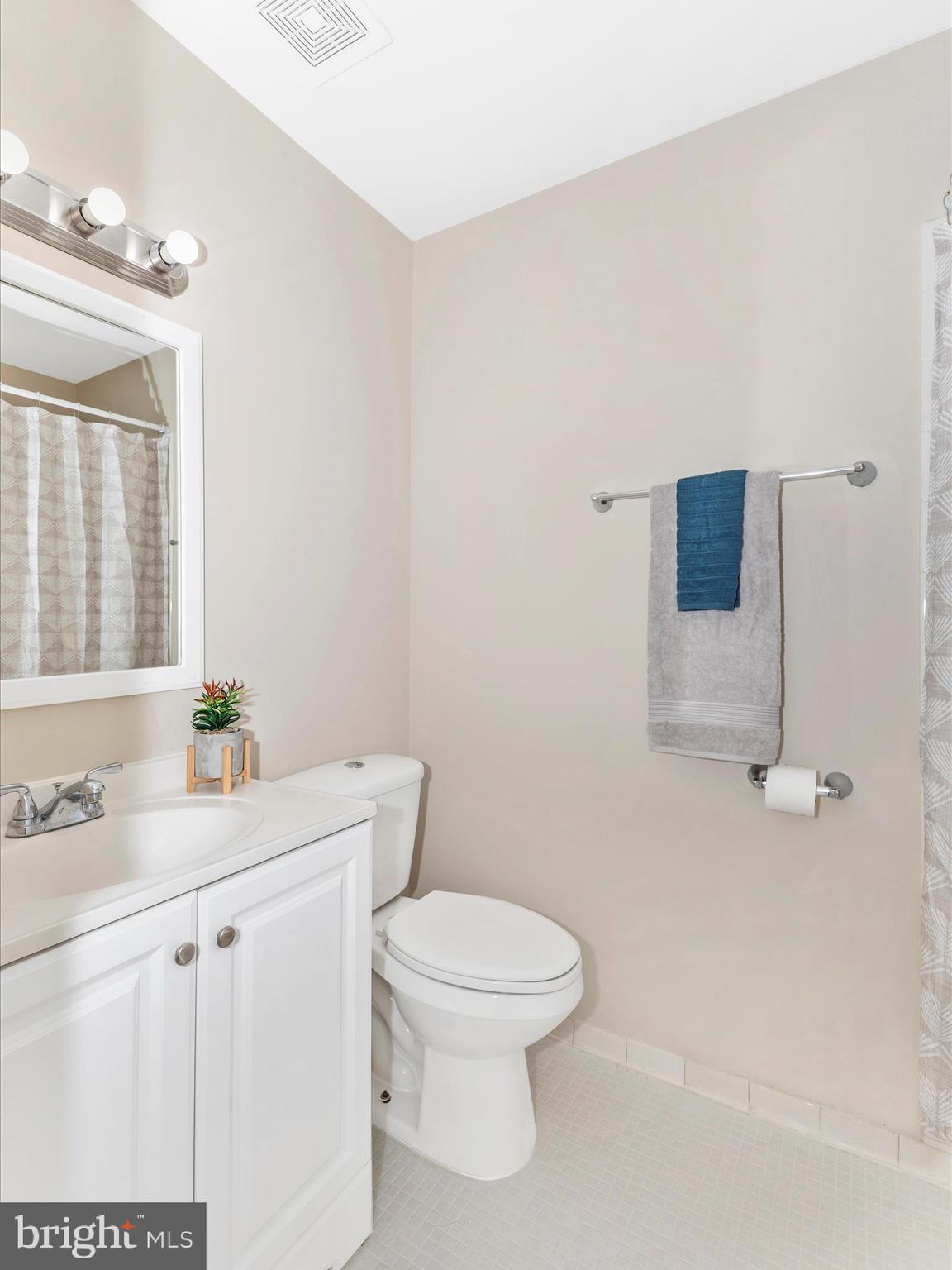 HUNTING RIDGE CONDOMINIUM - Residential