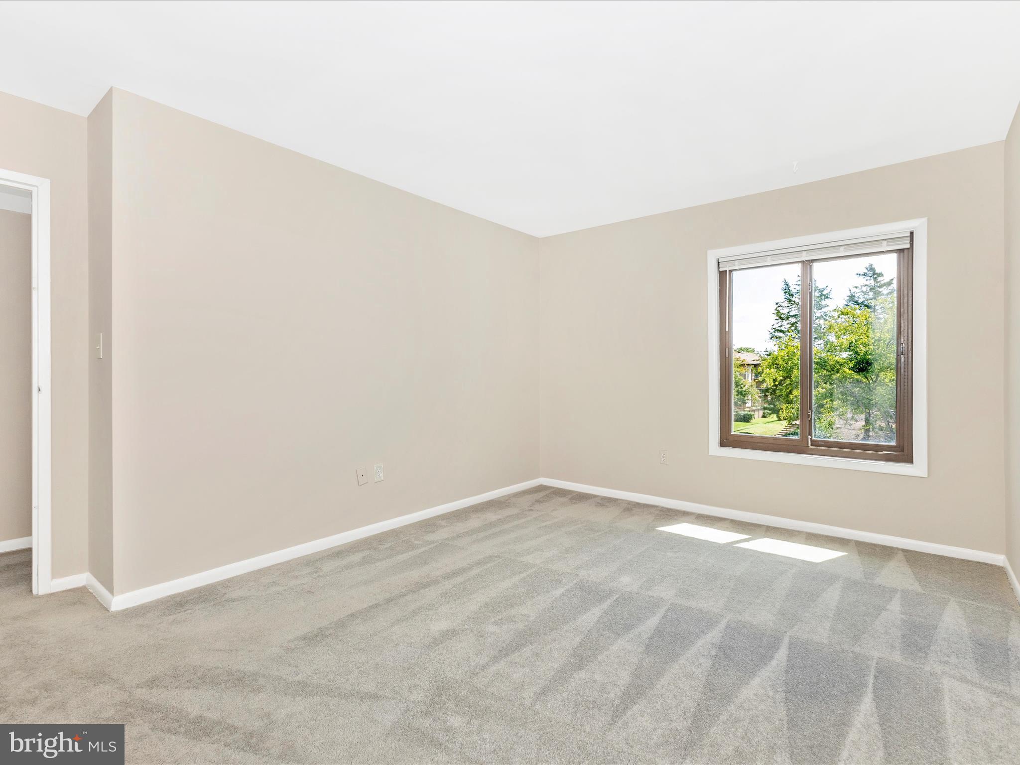 HUNTING RIDGE CONDOMINIUM - Residential