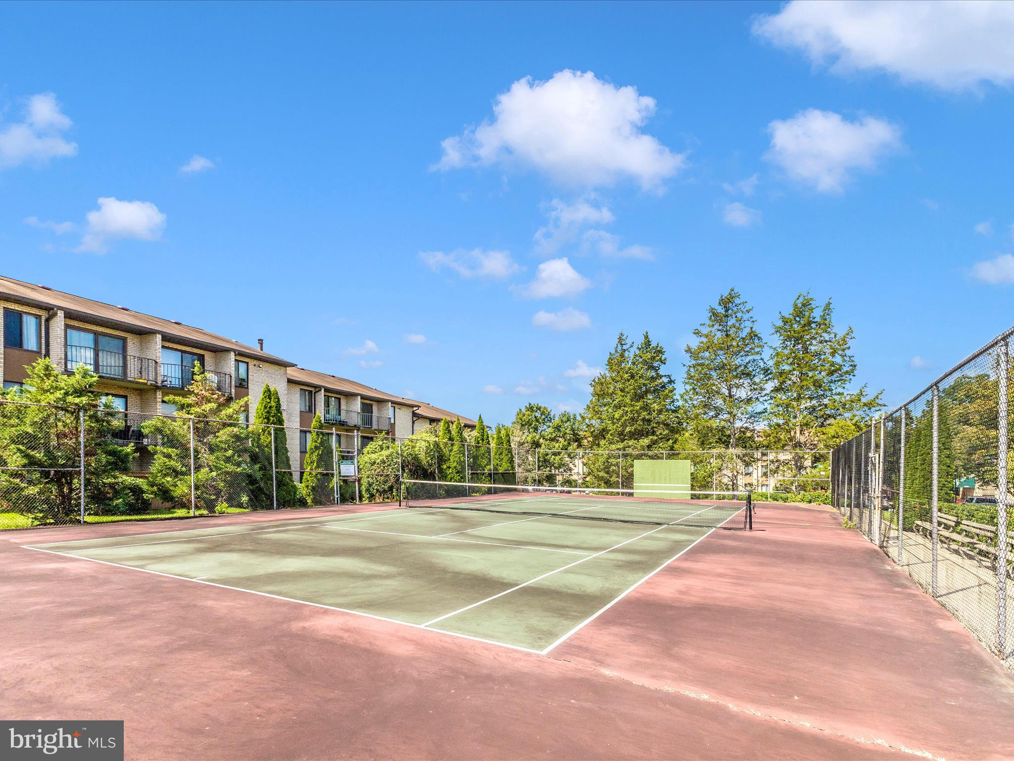 HUNTING RIDGE CONDOMINIUM - Residential