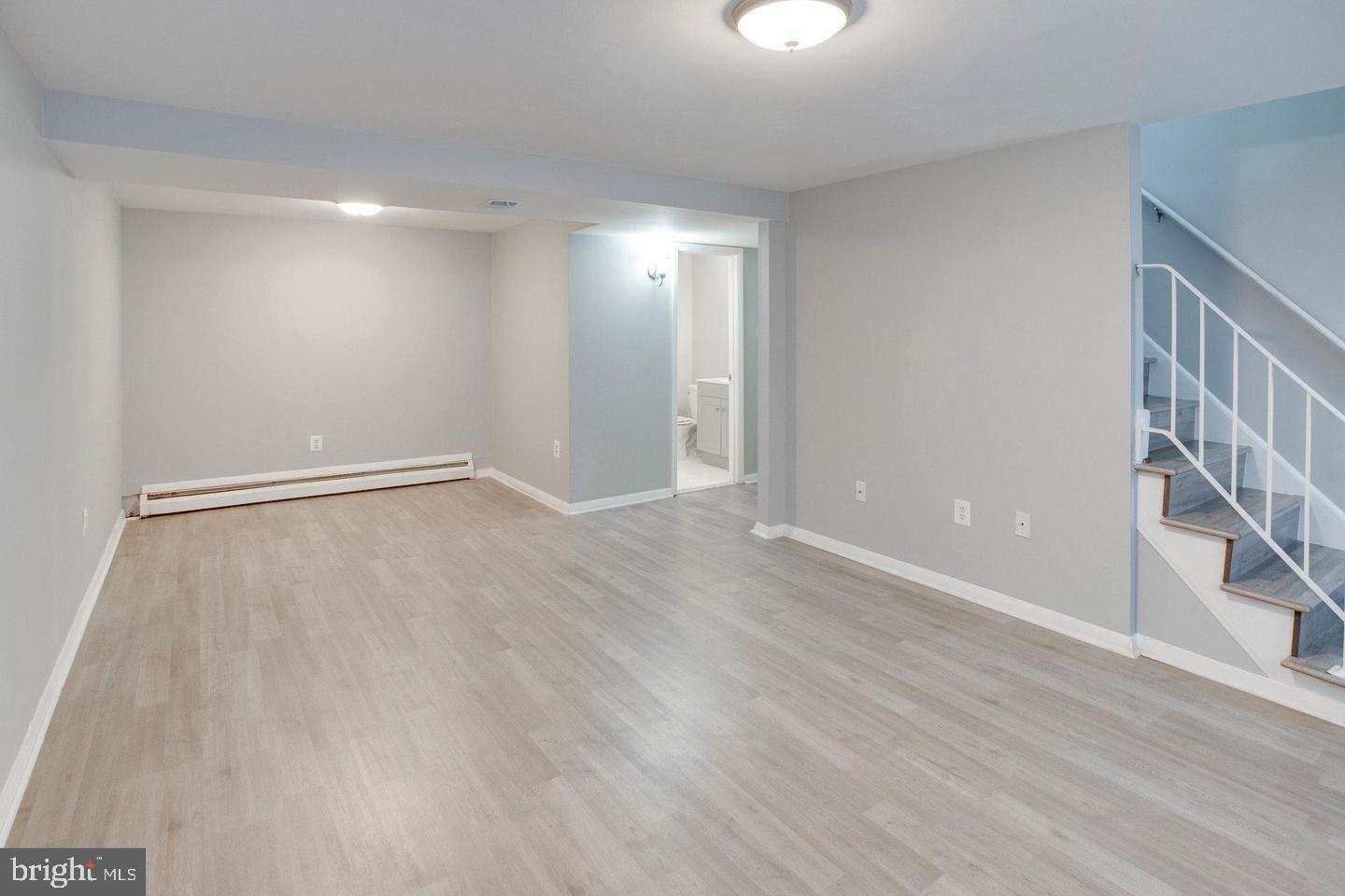 DALE CITY - Residential Lease