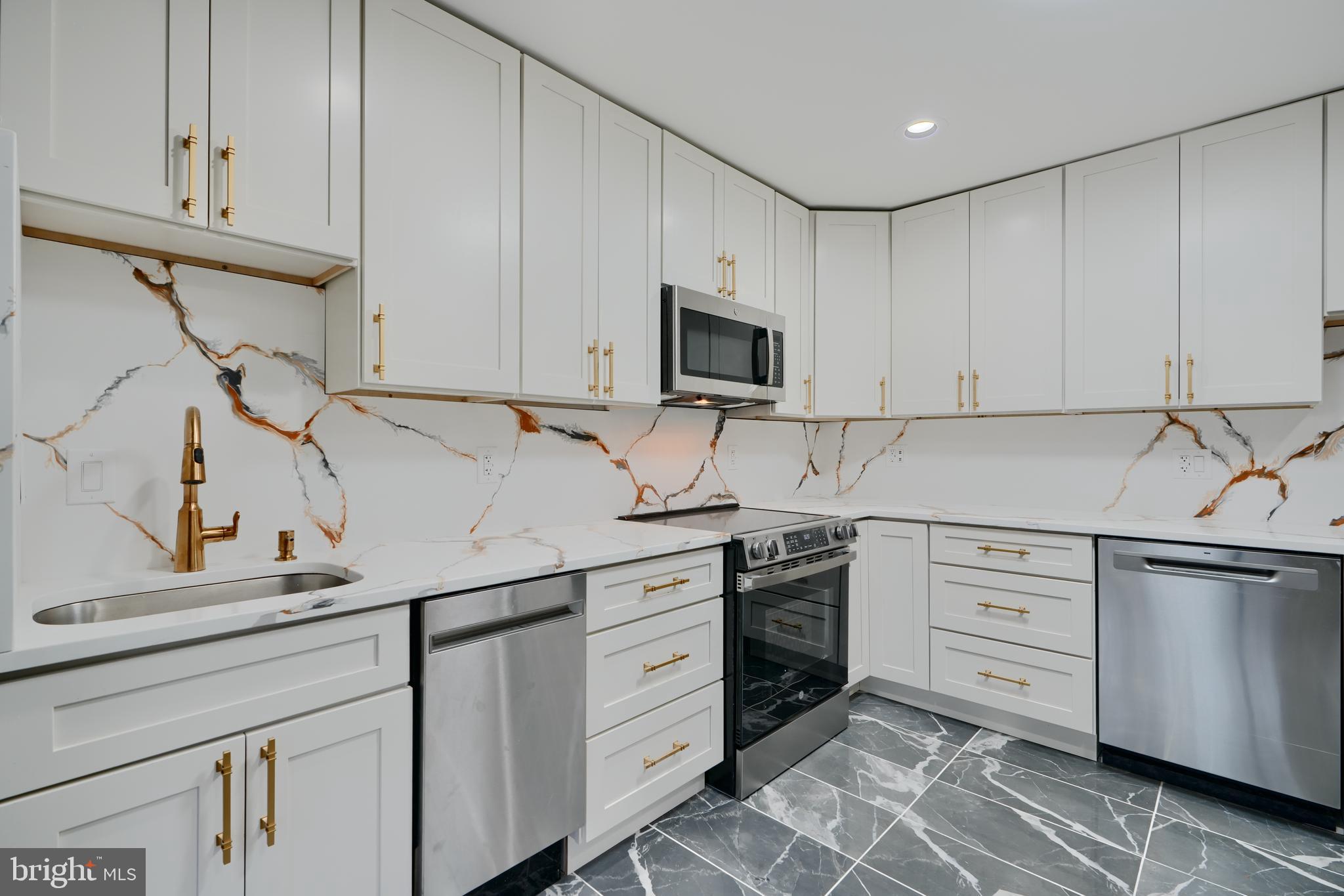 GREENS AT SMITH - Residential