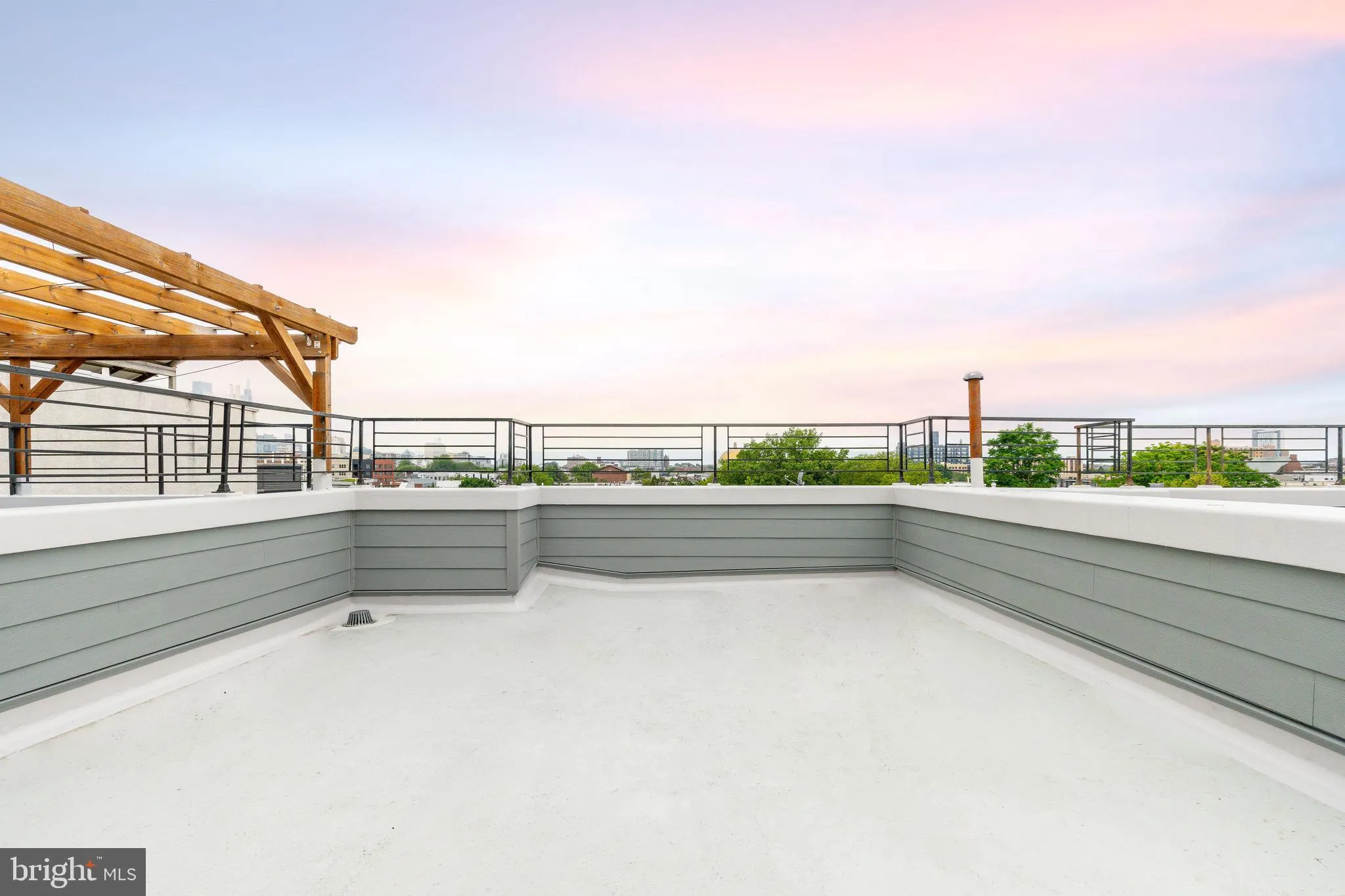 Philadelphia, Pennsylvania 19123, United States, 4 Bedrooms Bedrooms, ,4 BathroomsBathrooms,Residential,Active,151024