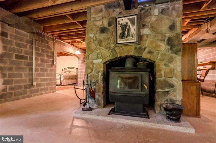 SPRUCE PINE HOLLOW - Residential