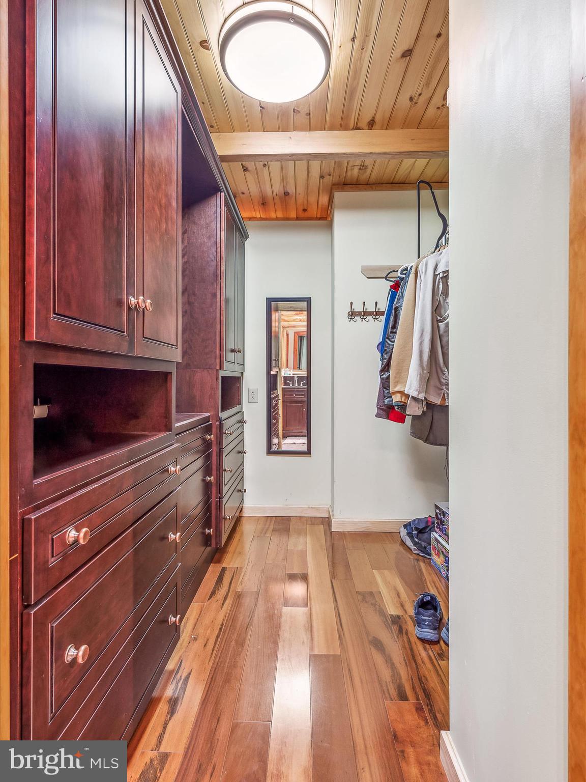 SPRUCE PINE HOLLOW - Residential