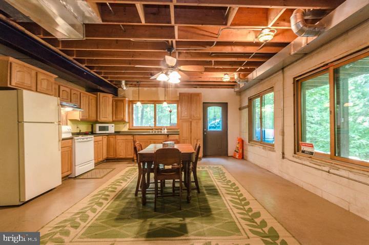 SPRUCE PINE HOLLOW - Residential