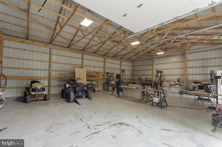 SPRUCE PINE HOLLOW - Residential