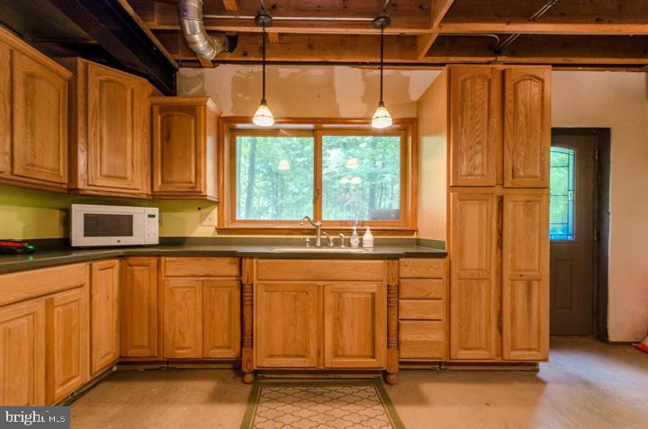 SPRUCE PINE HOLLOW - Residential