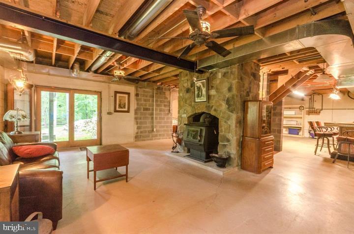 SPRUCE PINE HOLLOW - Residential