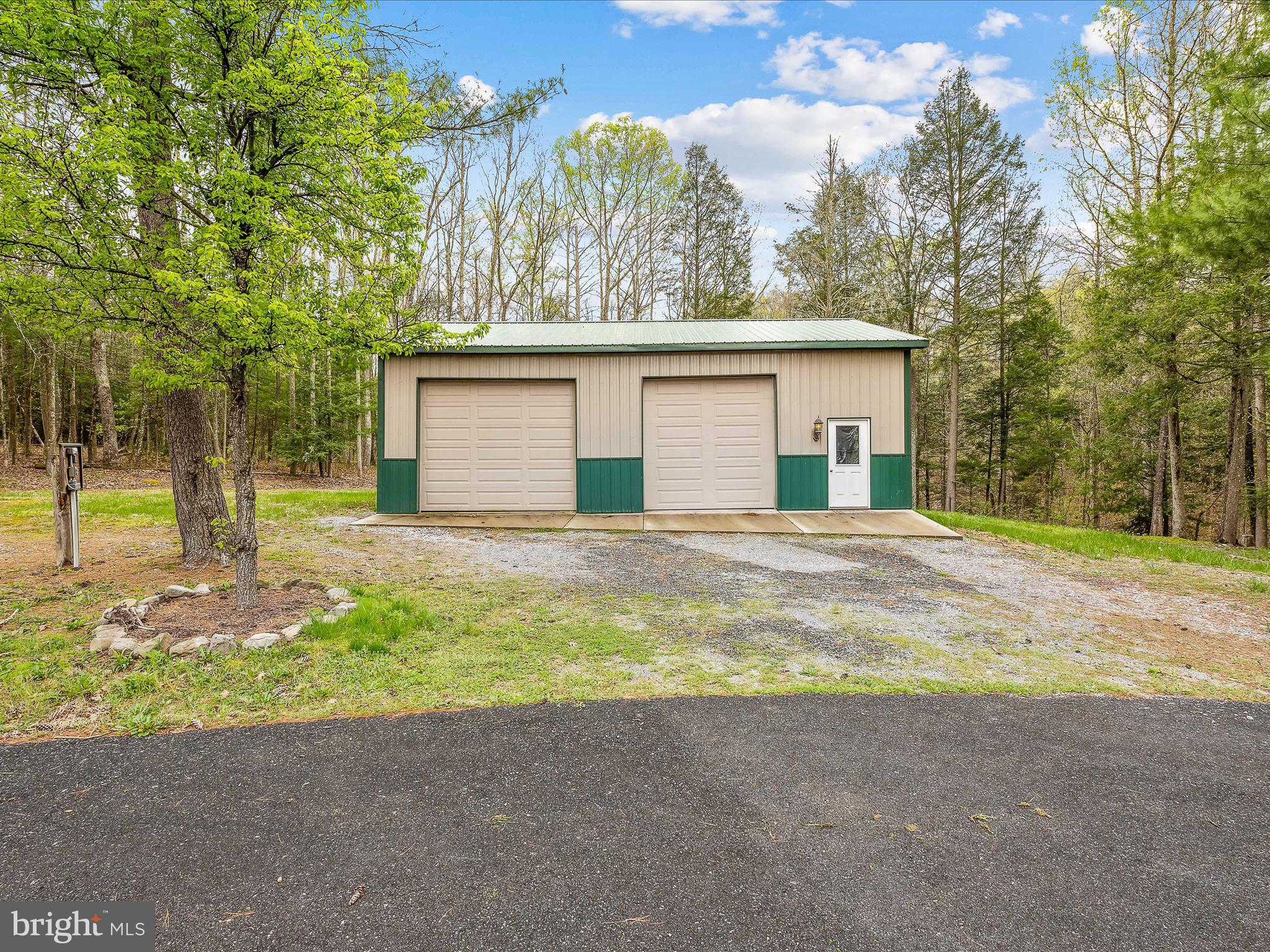 SPRUCE PINE HOLLOW - Residential