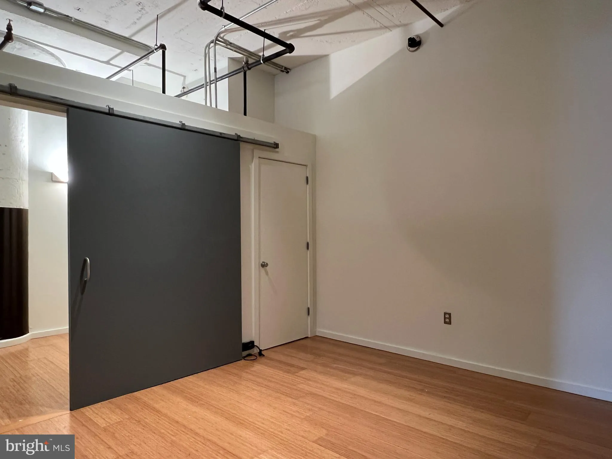 Philadelphia, Pennsylvania 19125, United States, 1 Bedroom Bedrooms, ,1 BathroomBathrooms,Residential,Pending,80397