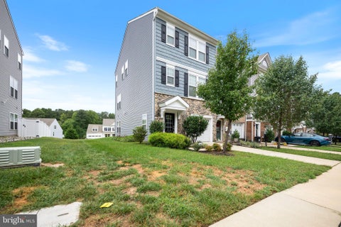 Townhouse For Rent - 43901 Eucalyptus Way<br/> CALIFORNIA, MD 20619
