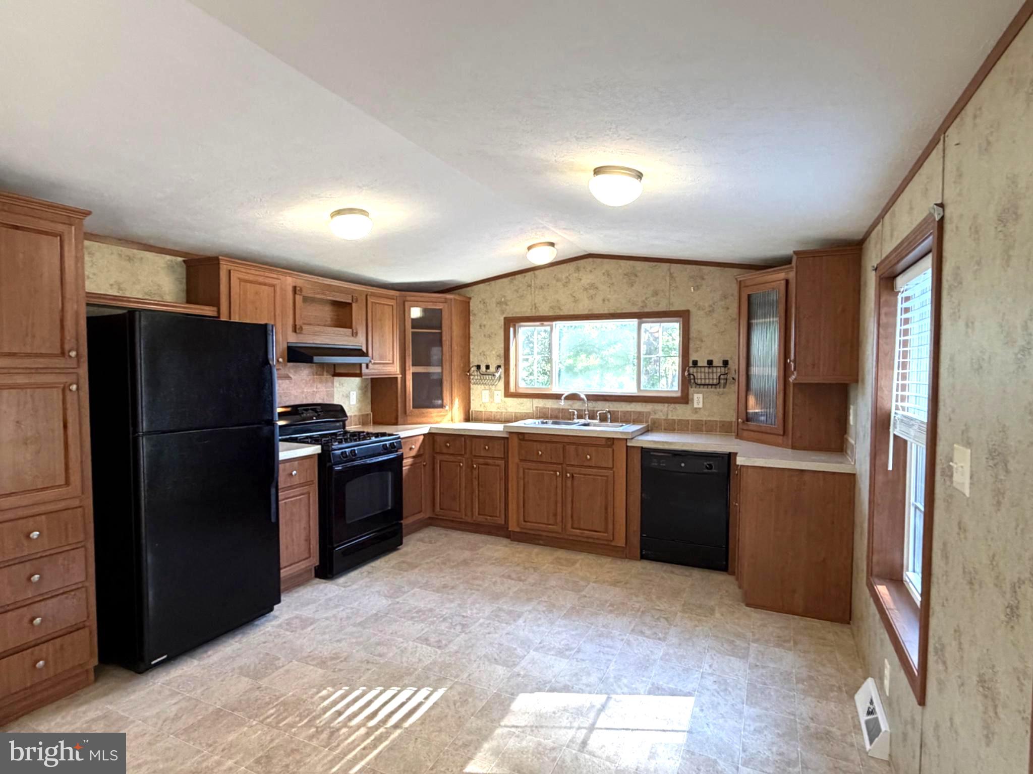 612 RANGE END ROAD LOT 10