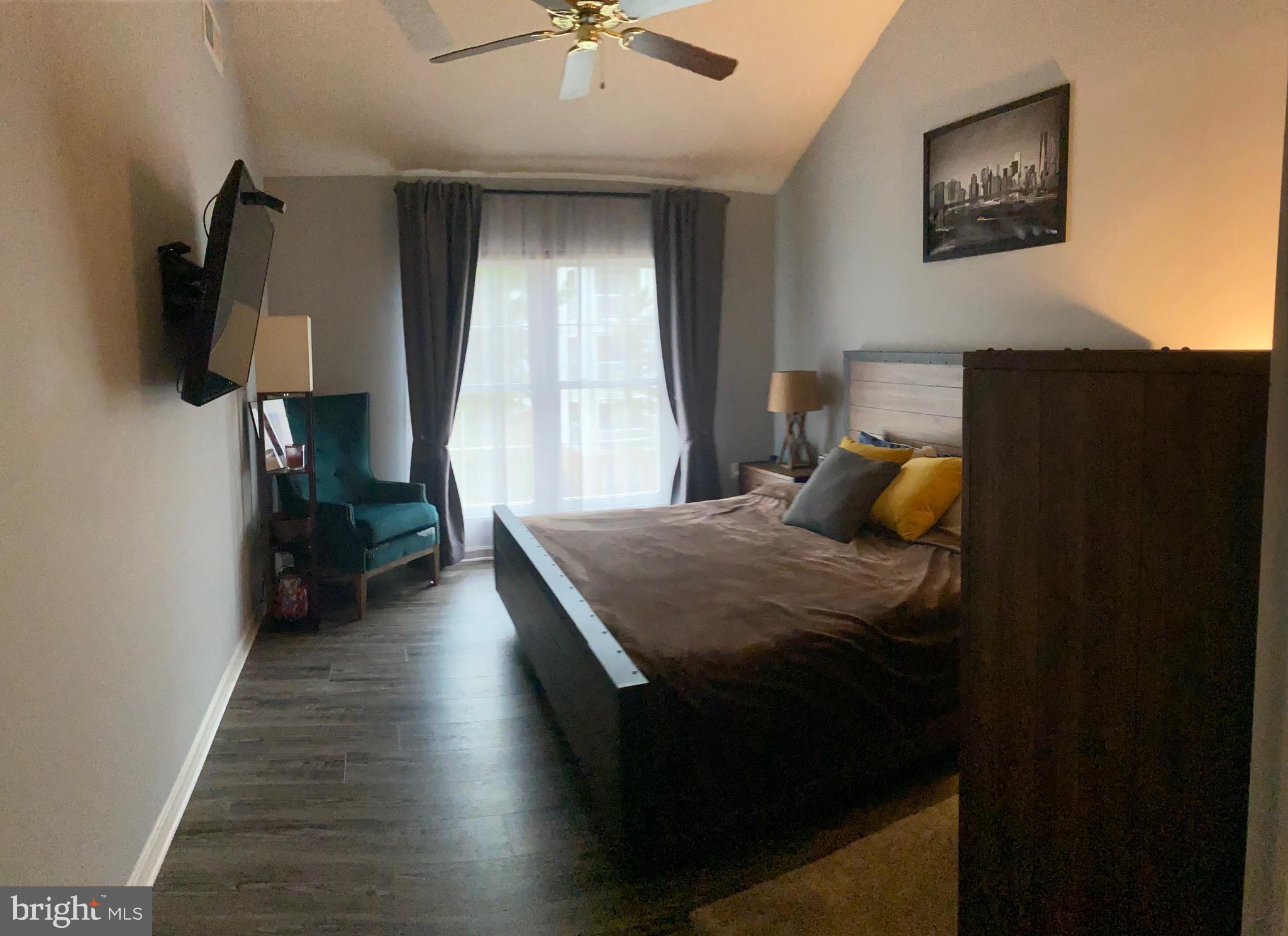 HILLWOOD - Residential