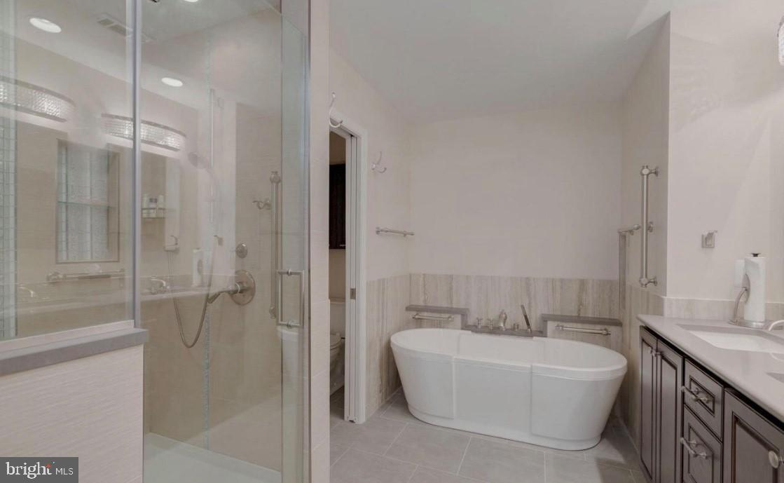 HILLWOOD - Residential