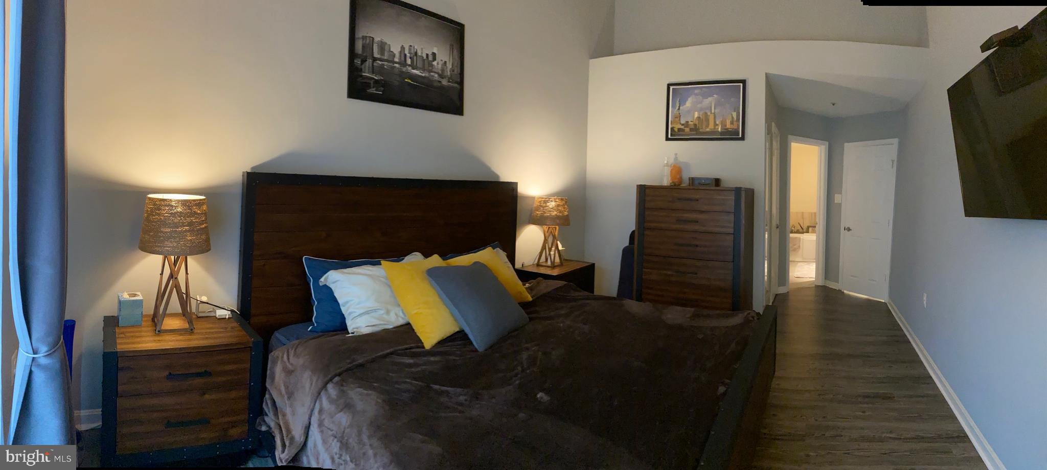 HILLWOOD - Residential