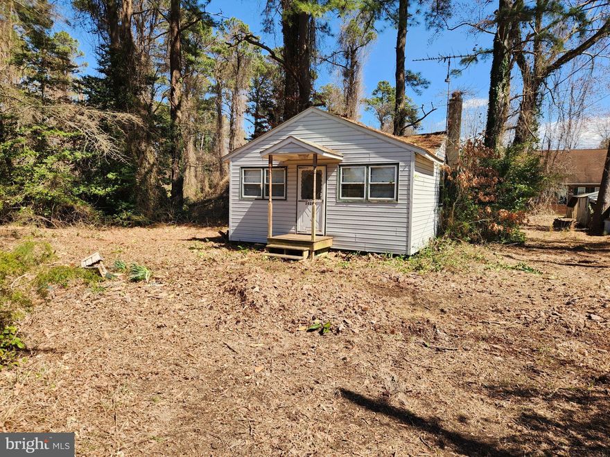 Investors...  Looking for your next flip or some land to build your dream home???  Look no further.  This sale also includes the .143 acre lot right next to it, over a quarter of an acre on a beautiful flat lot.  The home needs major repairs, the floor has collapsed in the living room.  The home has been vacant for a long time.  Sold Strictly AS-IS.   Book your appointment today for this great opportunity!!  All serious offers will be reviewed!