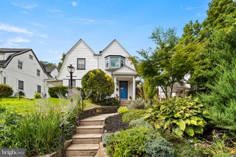 Townhouse For Sale - 1471 Braddock Lane<br/> Montgomery County, WYNNEWOOD, PA 19096