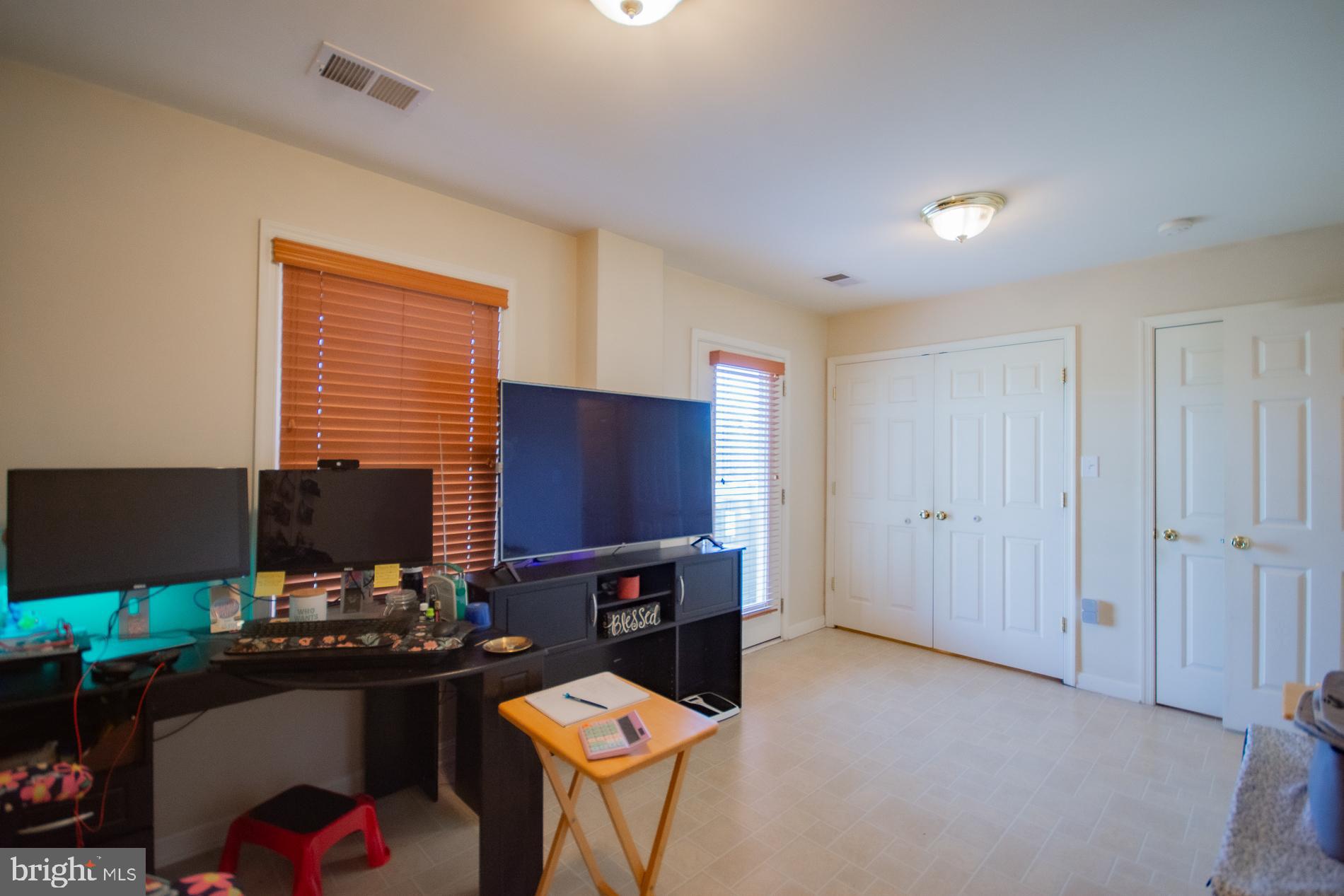 HAMMONDS MILL - Residential