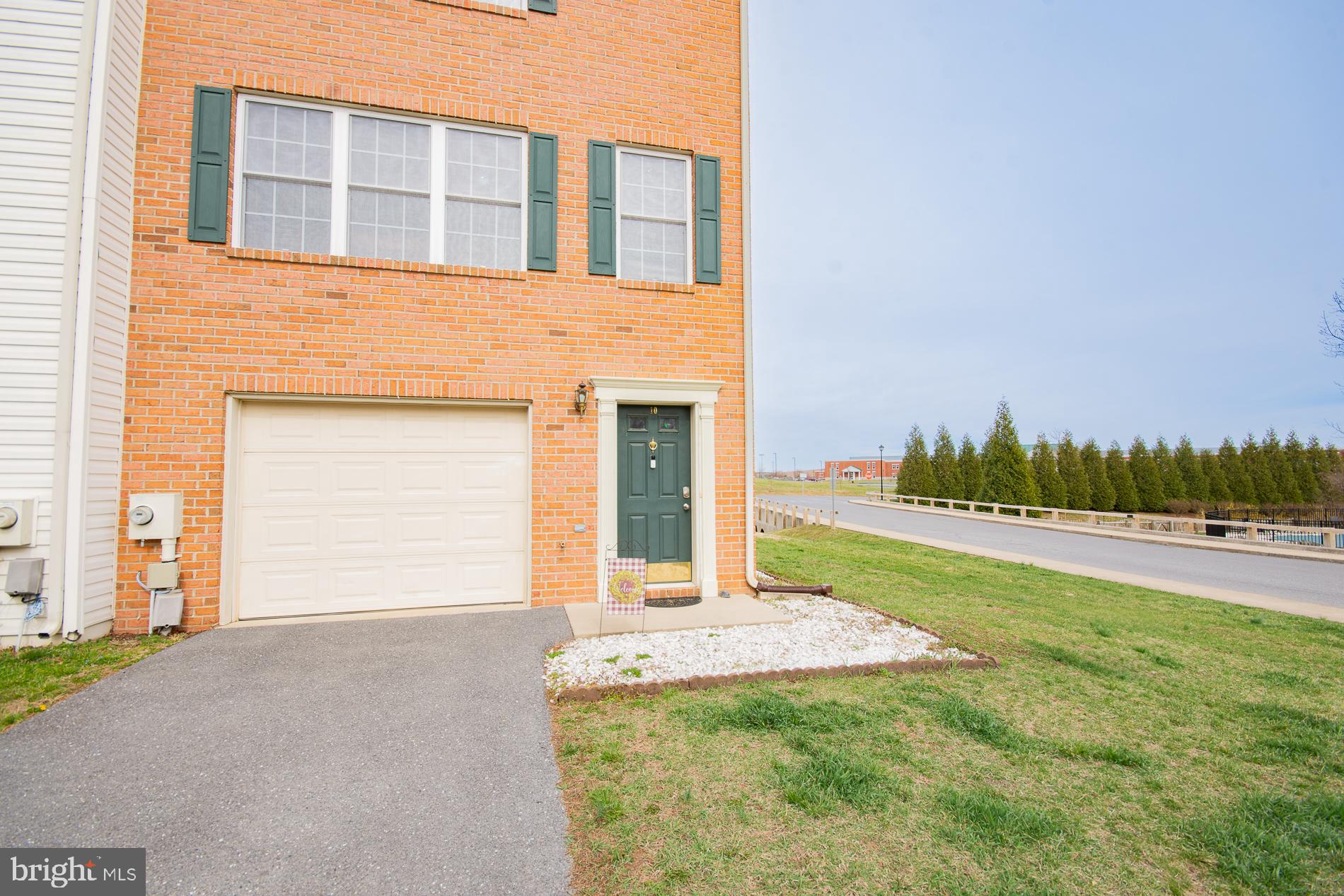 HAMMONDS MILL - Residential